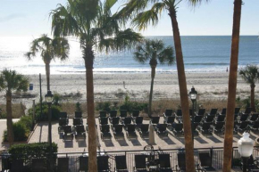 Central Beach Condo 6 Queen Beds on BR 2nd floor, Huge Belcony